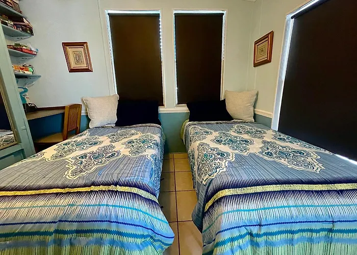 Pelican\'S Roost, Waterfront Comfort At Venture Out