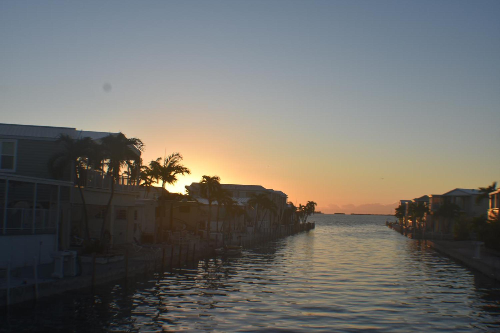Pelican's Roost, Waterfront Comfort At Venture Out Ferienhaus